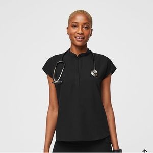FIGS Black Rafaela Oversized Scrub Top Size Large.